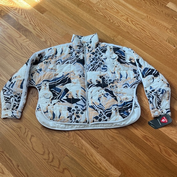 Free People Pippa Printed Packable Puffer Jacket Size  Small Polar Bear NWT - Picture 9 of 17